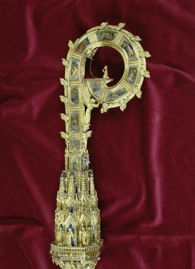 Tête et crosse de la crosse de Guillaume de Wykeham (c.1320-1404) : côté Pierre (détail) - English School