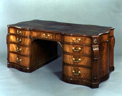 Table de bibliothèque fabriquée par Gillows de Lancaster selon un design de Thomas Chippendale, fournie en 1778 à Sir James Ibbetson - English School