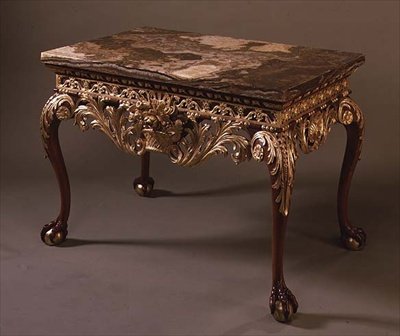 Table à dessus de marbre avec pieds en boule et griffes, c.1720 (dorure partielle et marbre) - English School