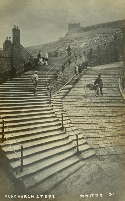 Les marches de la vieille église, Whitby (photo n/b) - English School