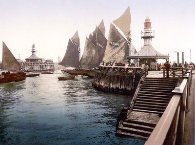 Pier Head II, Lowestoft - English School