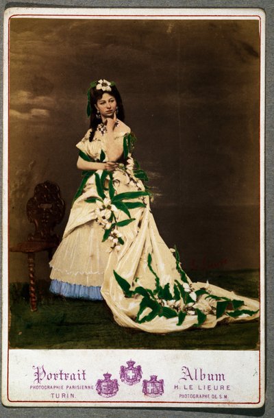 Carte postale avec femme en costume - English School