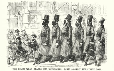 Les Policiers Portent des Barbes et des Moustaches. Panique parmi les Garçons de la Rue - English School