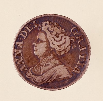 Groschen anglais en argent, règne de la reine Anne Stuart (Anne de Grande-Bretagne) (1665-1714) 1712. Diam. 2,5 cm Naples, musée archéologique - English School