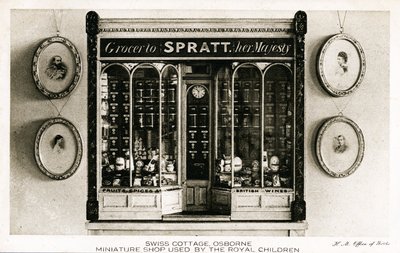 Spratt, épicier de Sa Majesté, boutique miniature pour les enfants royaux, Swiss Cottage, Osborne House, Île de Wight - English School