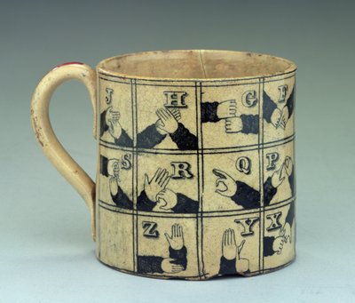 Tasse de Staffordshire représentant l