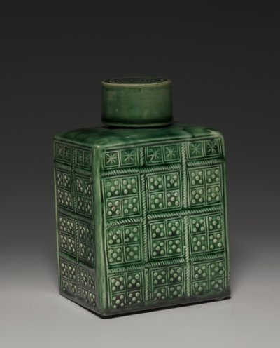 Boîte à Thé avec Couvercle, Fabrique de Staffordshire, c.1750-1800 - English School