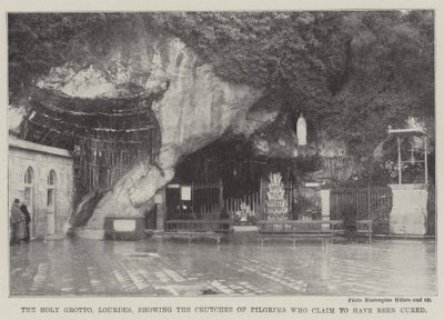 La grotte sacrée, Lourdes, montrant les béquilles des pèlerins qui prétendent avoir été guéris (gravure) - English School
