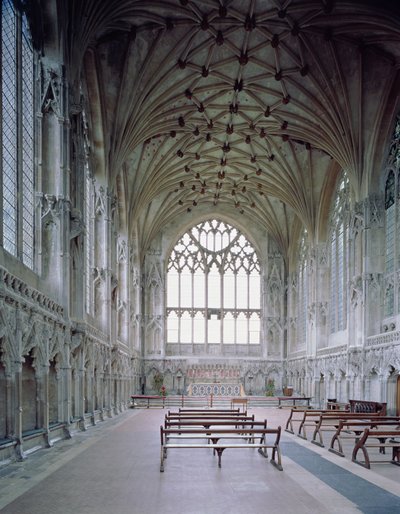 La chapelle de la Dame, construite en 1321-53 - English School