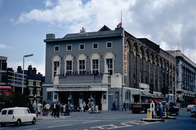 Le Old Vic, The Cut - English School