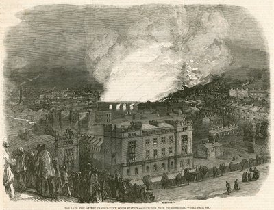 Le récent incendie à la gare de marchandises de Camden Town, esquissé depuis Primrose Hill, Londres - English School