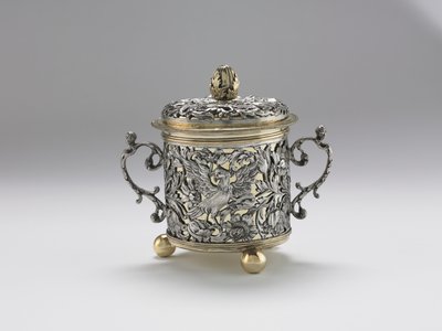 Coupe à deux anses, 1677 - English School