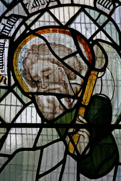 Fenêtre W représentant Saint Matthias - English School