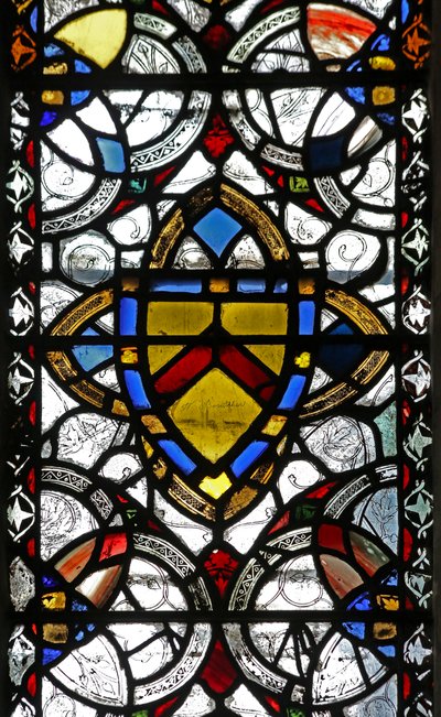 Fenêtre n4 représentant grisaille et blason - English School