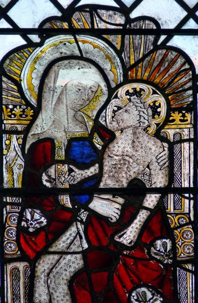 Fenêtre w4 représentant la Pietà - English School
