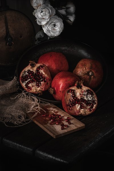 Nature morte élégante à la grenade - Enrico Sottocorna