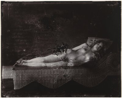 Femme nue sur une chaise longue en osier, La Nouvelle-Orléans - Ernest James Bellocq