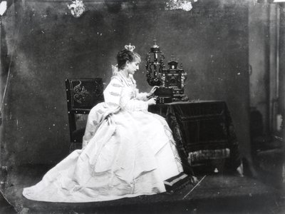 Sarah Bernhardt (1844-1923) dans le rôle de Marie de Neubourg dans 