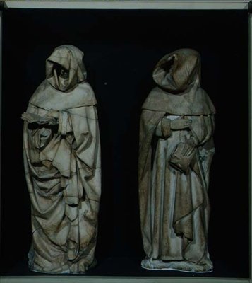 Deux pleureuses, du tombeau du Duc de Berry dans la cathédrale de Bourges - Etienne and Mosselmann Paul (fl.1467) Bobillet