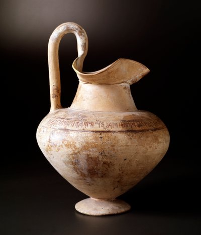 Civilisation étrusque : oenochoé en terre cuite en forme d