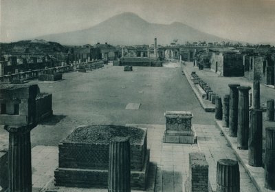 Vue du forum avec le mont Vésuve au loin, Pompéi, Italie (1927) - Eugen Poppel