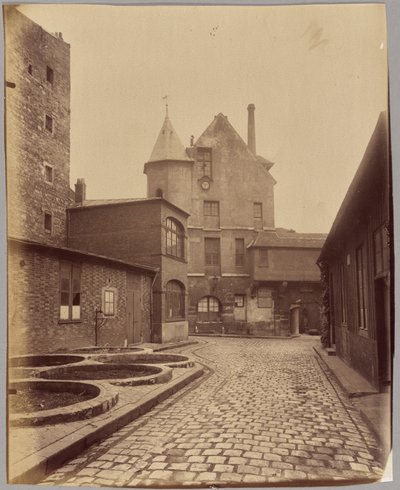[Château de la Reine Blanche, 17 rue des Gobelins] - Eugène Atget
