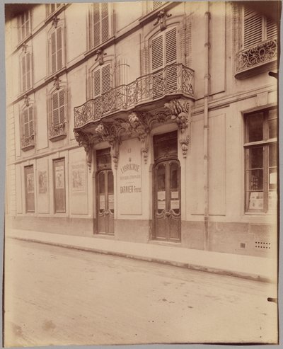 [Librairie Garnier Frères, 6 rue des Saints-Pères] - Eugène Atget