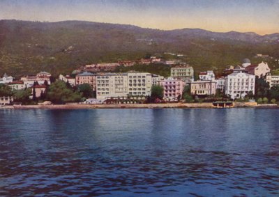 Abbazia, maintenant Opatija en Croatie : Panorama depuis la mer avec vue sur la Pension Breiner, l