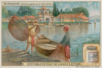 Pagode ancienne sur la rivière des Parfums au Vietnam - European School