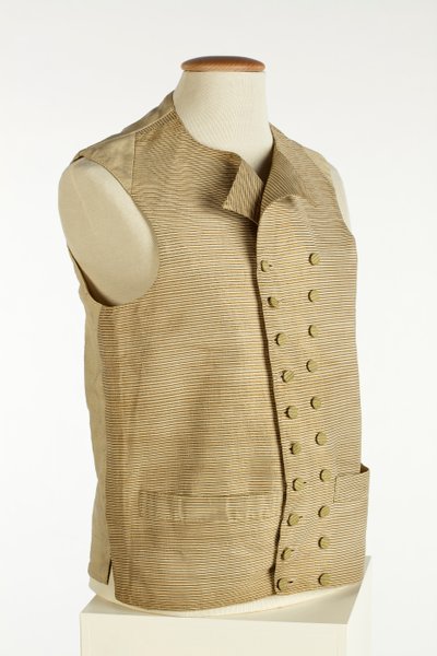 Gilet en soie tissée avec fines rayures dorées, crème et orange, c.1780-90 - European School