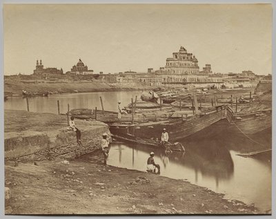 Pont de bateaux sur la rivière Gumti près du Chattar Manzil et du Fusseed Bakah ou ancien palais - Felice A. Beato