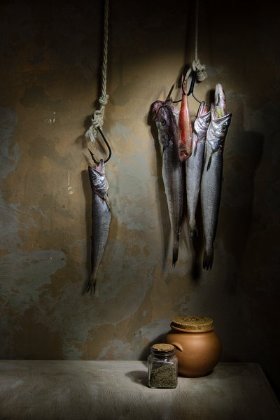 Nature morte rustique avec du poisson - Felice Angelino