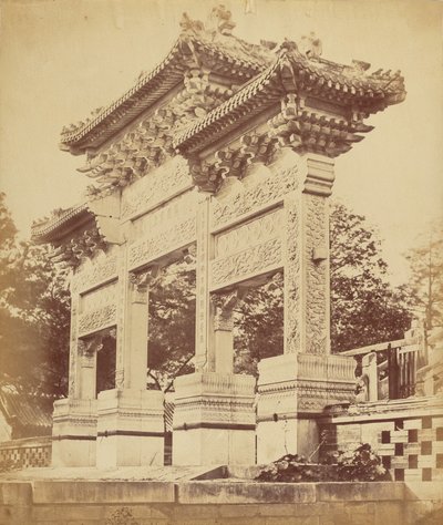 Arc dans le temple Lama près de Pékin, octobre 1860 - Felice Beato