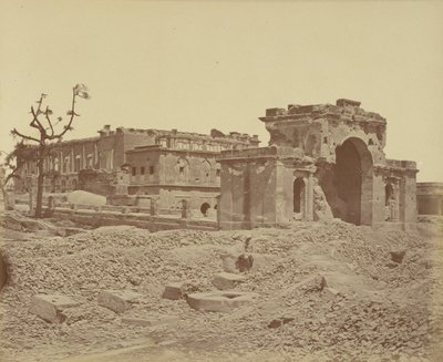 Porte et salle de banquet, Lucknow - Felice Beato