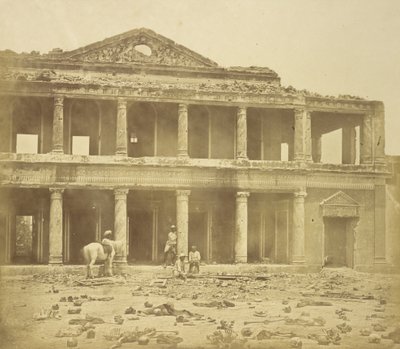Intérieur du Secundrabagh après le massacre de 2 000 rebelles par les 93e Highlanders et le 4e - Felice Beato