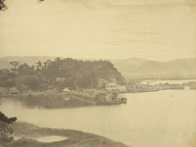Maison de thé à Kanazawa, baie de Hirakata depuis Kyurantei - Felice Beato