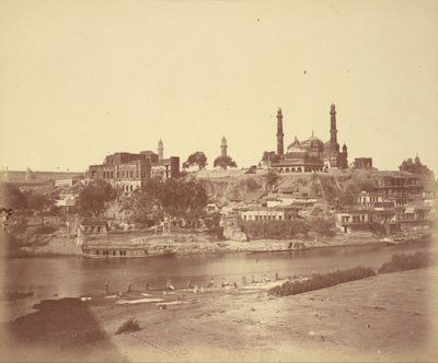 Le fort Muchee Bhawan et la rivière Gomti pris du pont de pierre - Felice Beato