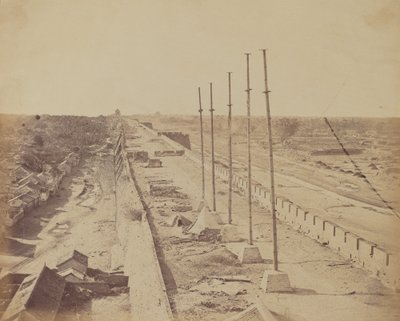 Sommet du mur de la porte d