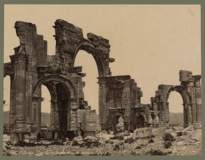 Entrée de la Grande Colonnade, Palmyre, vers 1875 (tirage albuminé) - Félix Bonfils