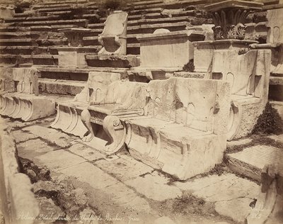 Sièges dans le Théâtre de Dionysos, Athènes - Félix Bonfils