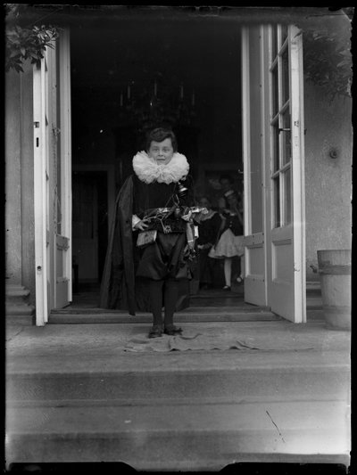 Johannes sordidness (1913-1958) enfant en costume - Ferdinand Schmutzer