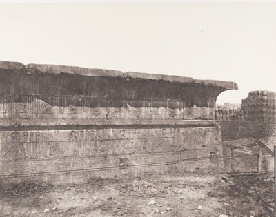 Esneh Latopolis, Construction Ensablée - Paroi Extérieure - Corniche - Félix Teynard