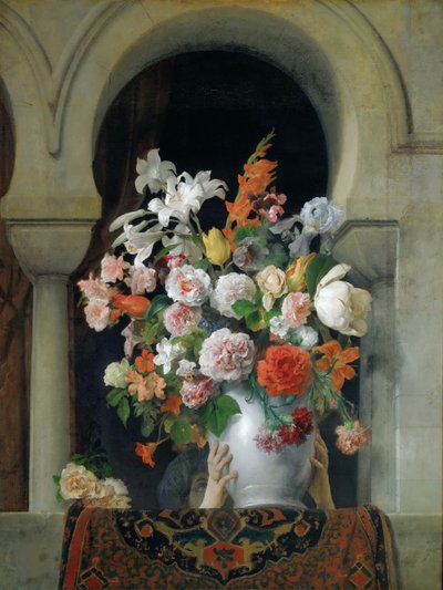 Vase de fleurs sur la fenêtre d