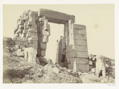 Pylône en granit du temple de Karnak - Francis Frith