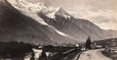 Vue panoramique de Chamonix-Mont Blanc, en France - Francis Frith