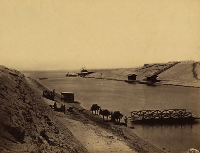 Lac Timsah, Suez depuis l