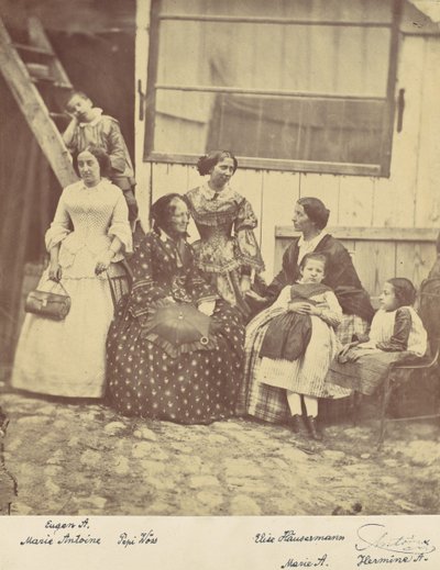 [Portrait de groupe de quatre femmes et trois enfants], 1850s-60s - Franz Antoine