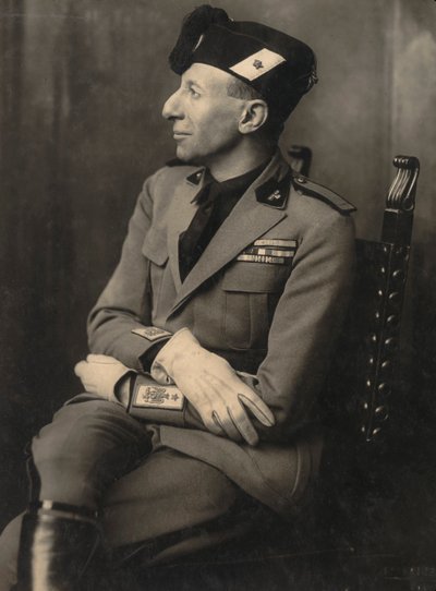 Album MVSN - Chemises noires : Augusto Turati en uniforme de milice - Fratelli Alinari Fratelli Alinari