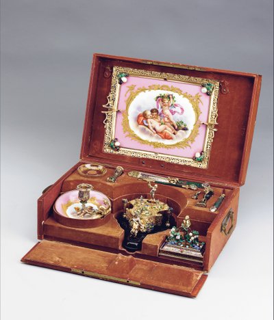 Nécessaire de bureau de Napoléon III, vers 1864-66 (argent émaillé, argent doré, héliotrope, porcelaine de style Sèvres et pierres semi-précieuses) - Frederic Jules and Wiese Jules  Rudolphi