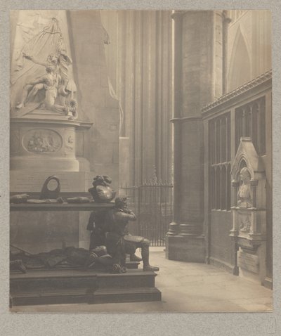 [Abbaye de Westminster : transept nord, allée est, tombeau de De Vere et Franklin]. - Frederick H. Evans